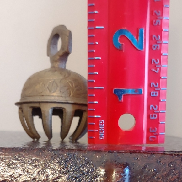 Set of 3 Vintage Etched Brass Elephant Bells - Picture 4 of 10